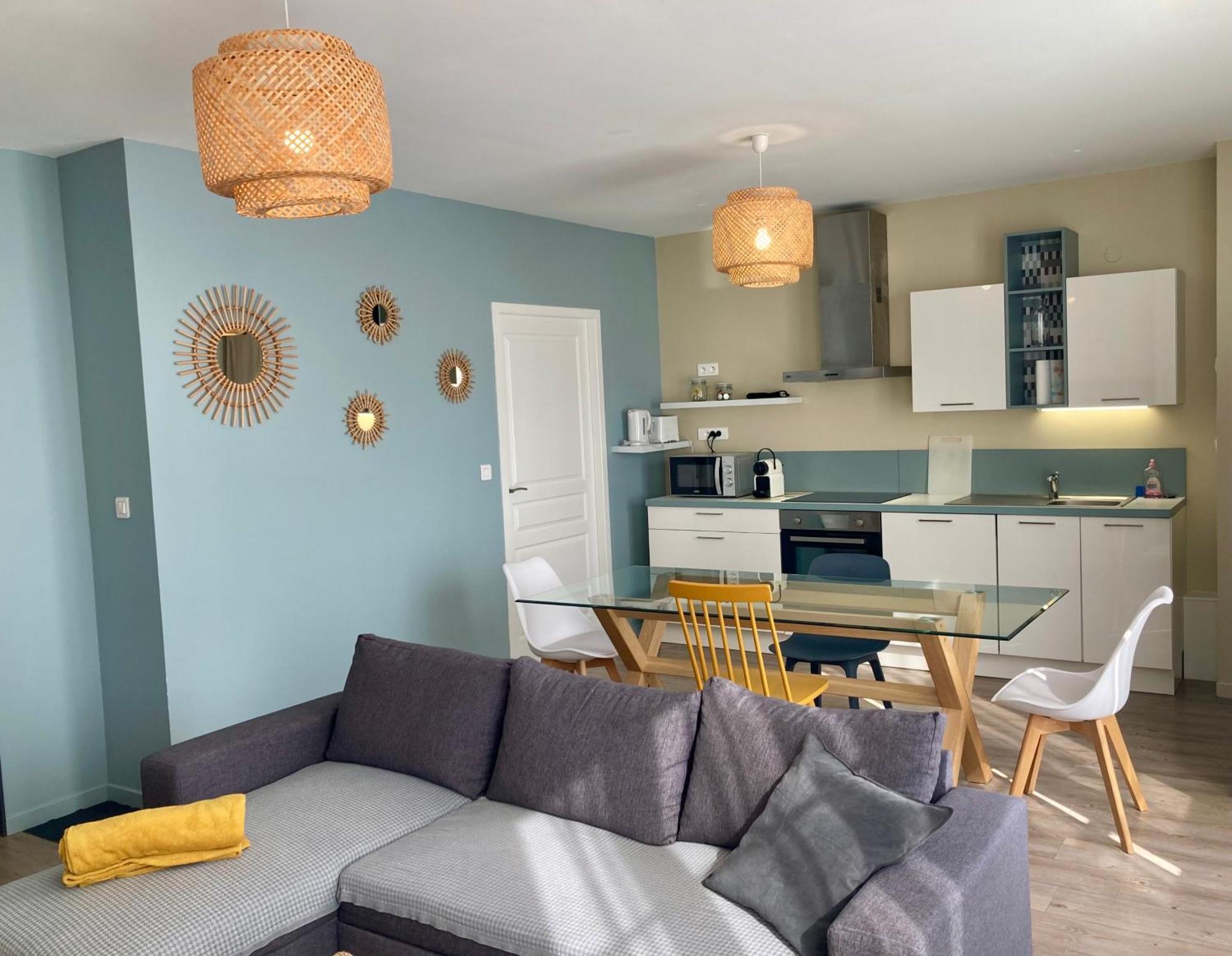 La Maison Virginie Appartements Climatises De 1 A 5 Pers Cosy Hyper Centre Cour Parking Linge Fibre Proximite Port Lac Canal Piscine Монтаржи Экстерьер фото