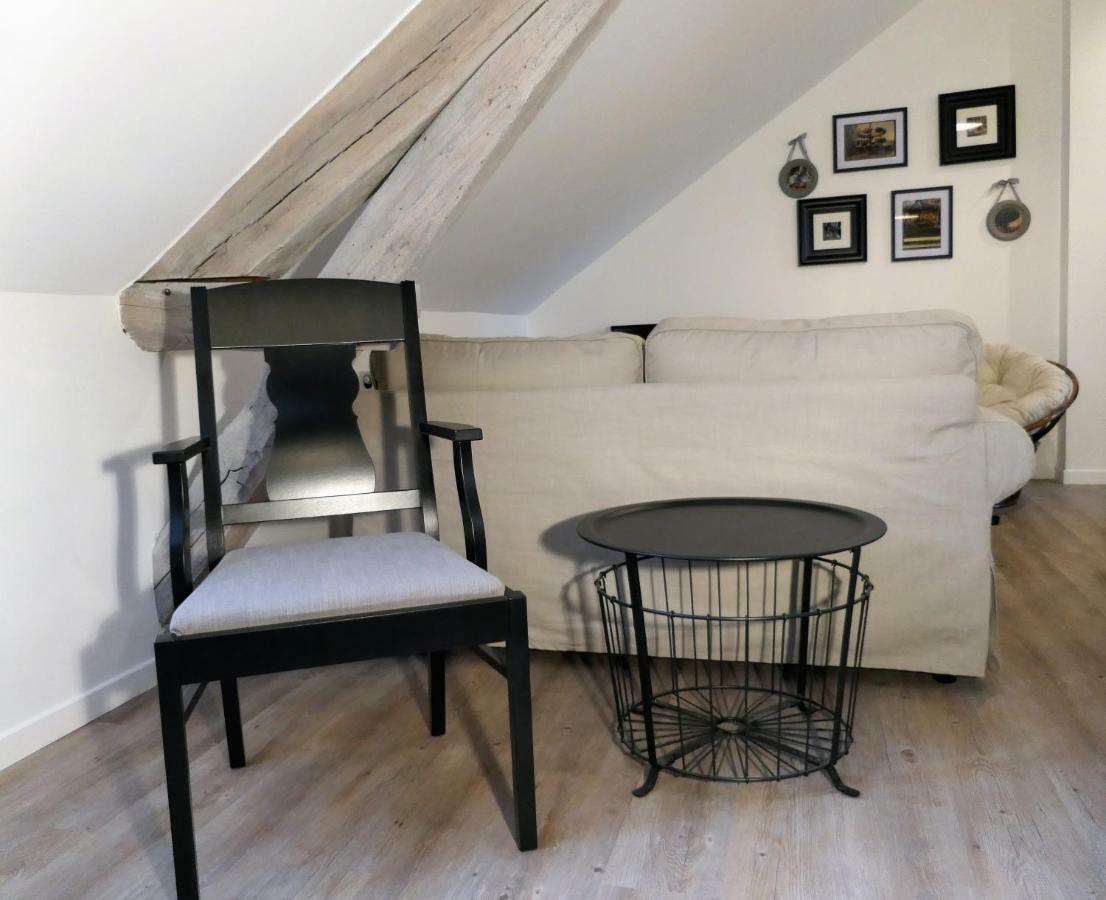 La Maison Virginie Appartements Climatises De 1 A 5 Pers Cosy Hyper Centre Cour Parking Linge Fibre Proximite Port Lac Canal Piscine Монтаржи Экстерьер фото